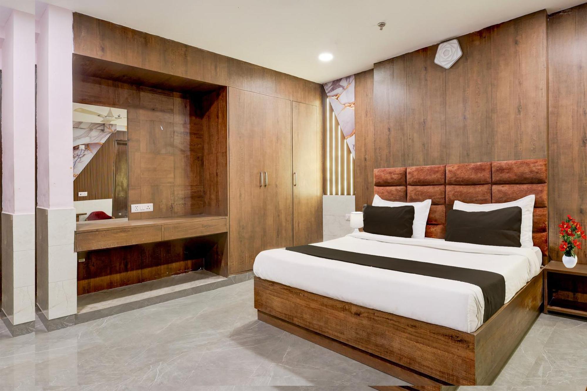Super Hotel O Alipur Narela Buitenkant foto