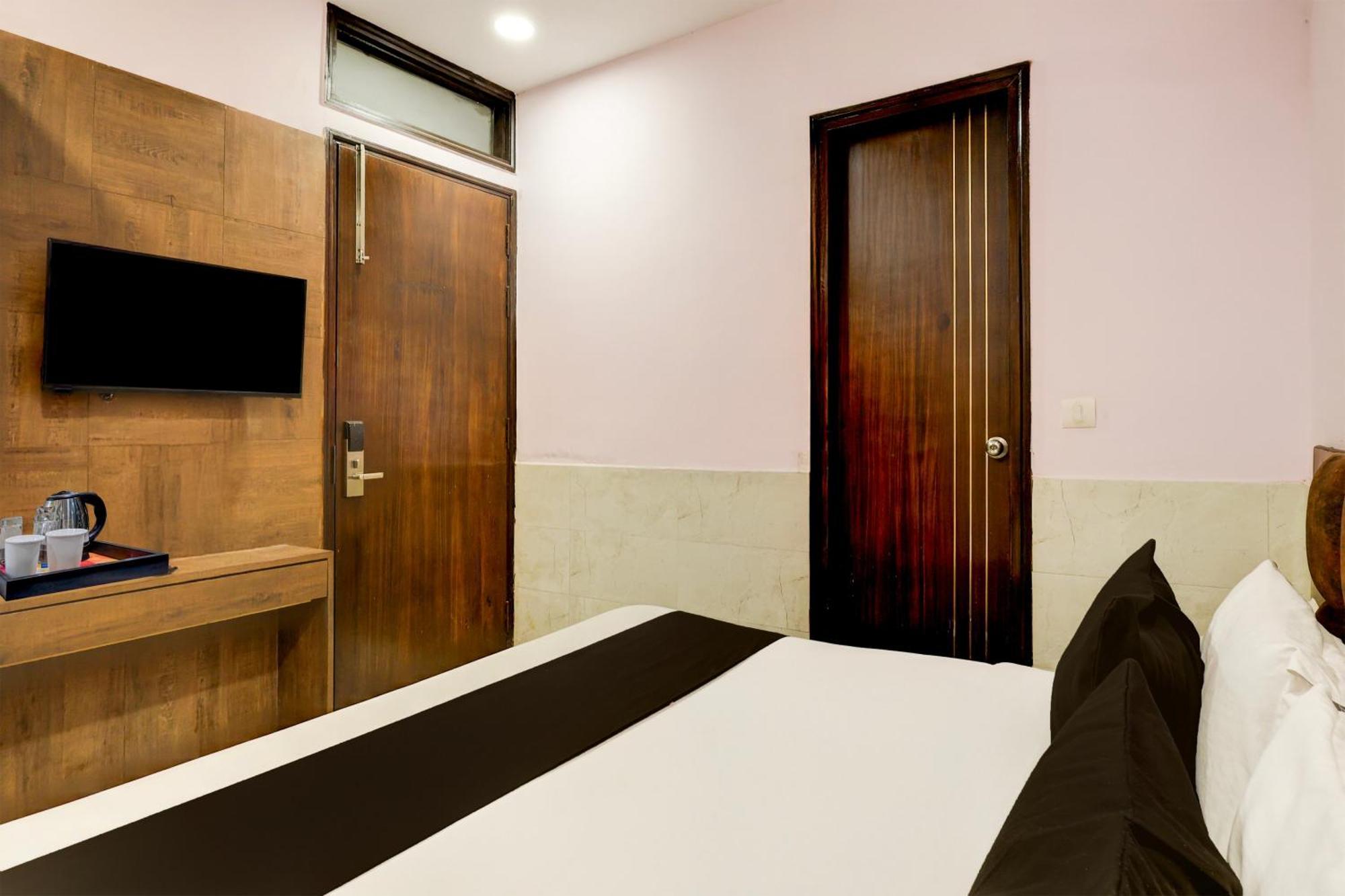 Super Hotel O Alipur Narela Buitenkant foto