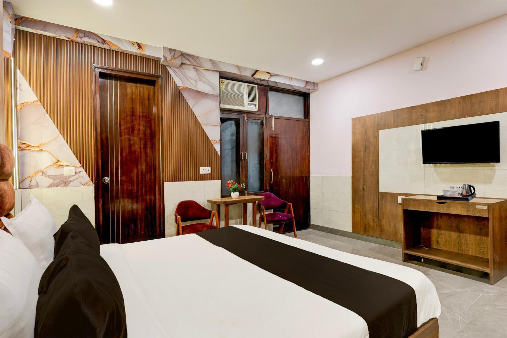 Super Hotel O Alipur Narela Buitenkant foto
