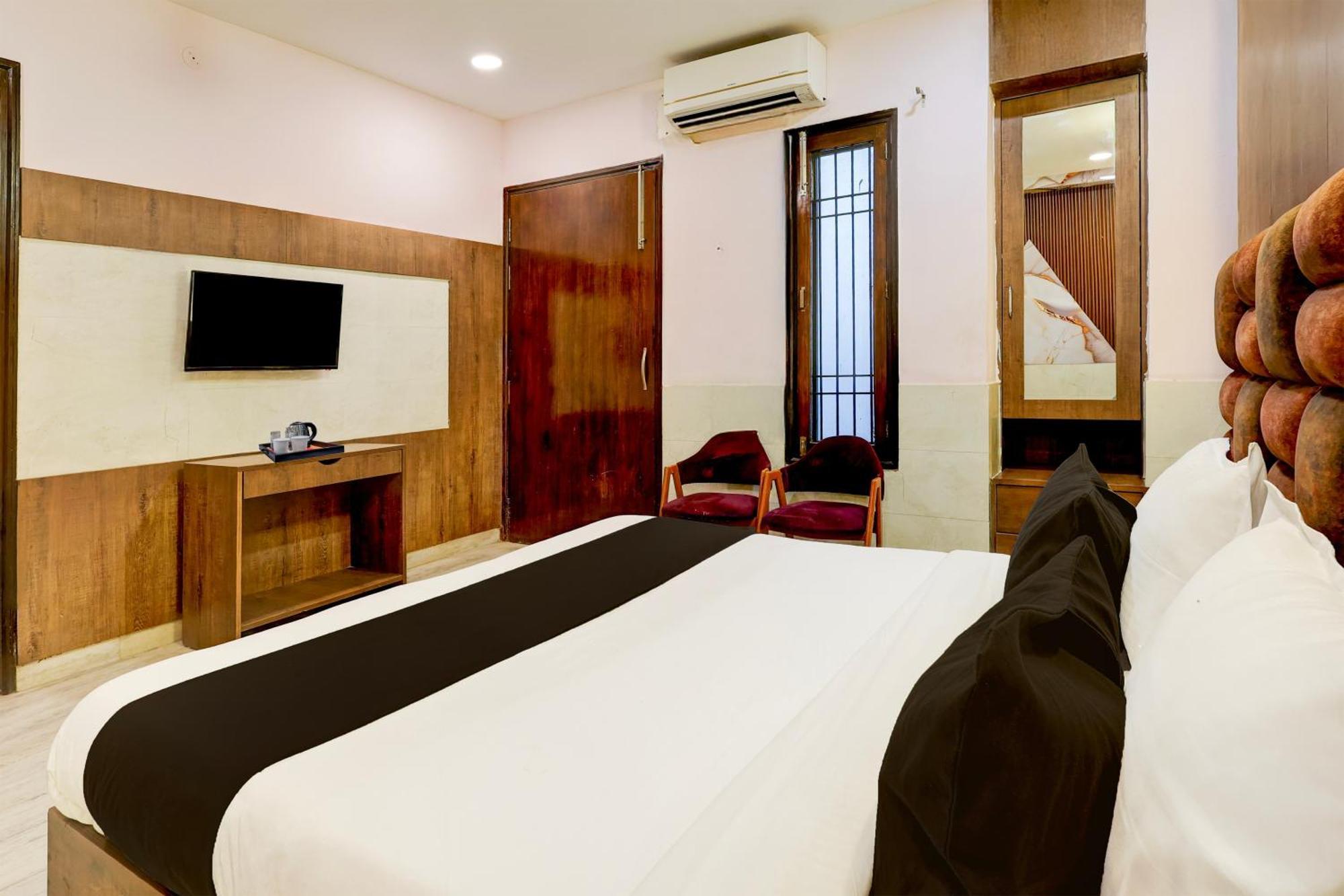 Super Hotel O Alipur Narela Buitenkant foto