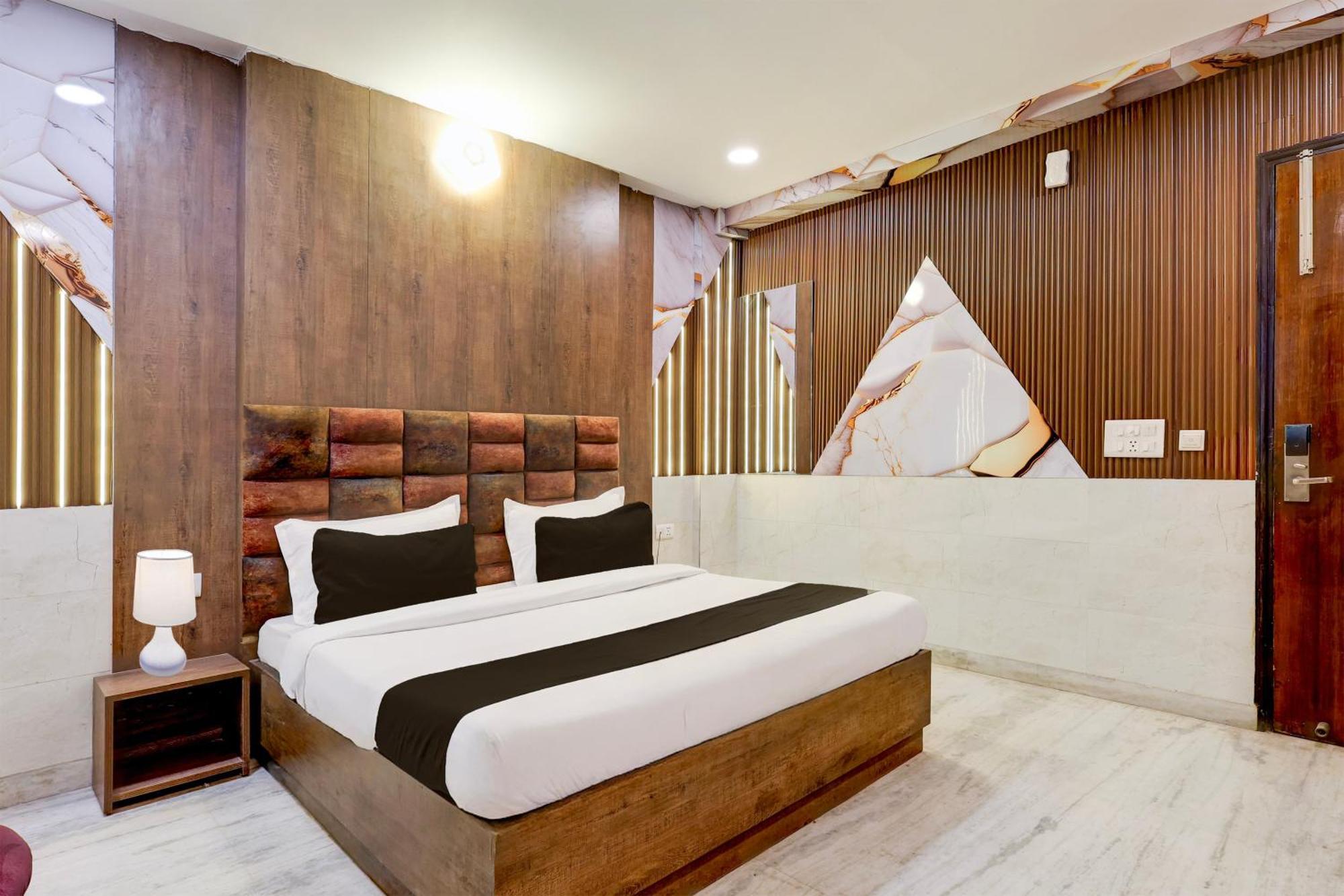 Super Hotel O Alipur Narela Buitenkant foto