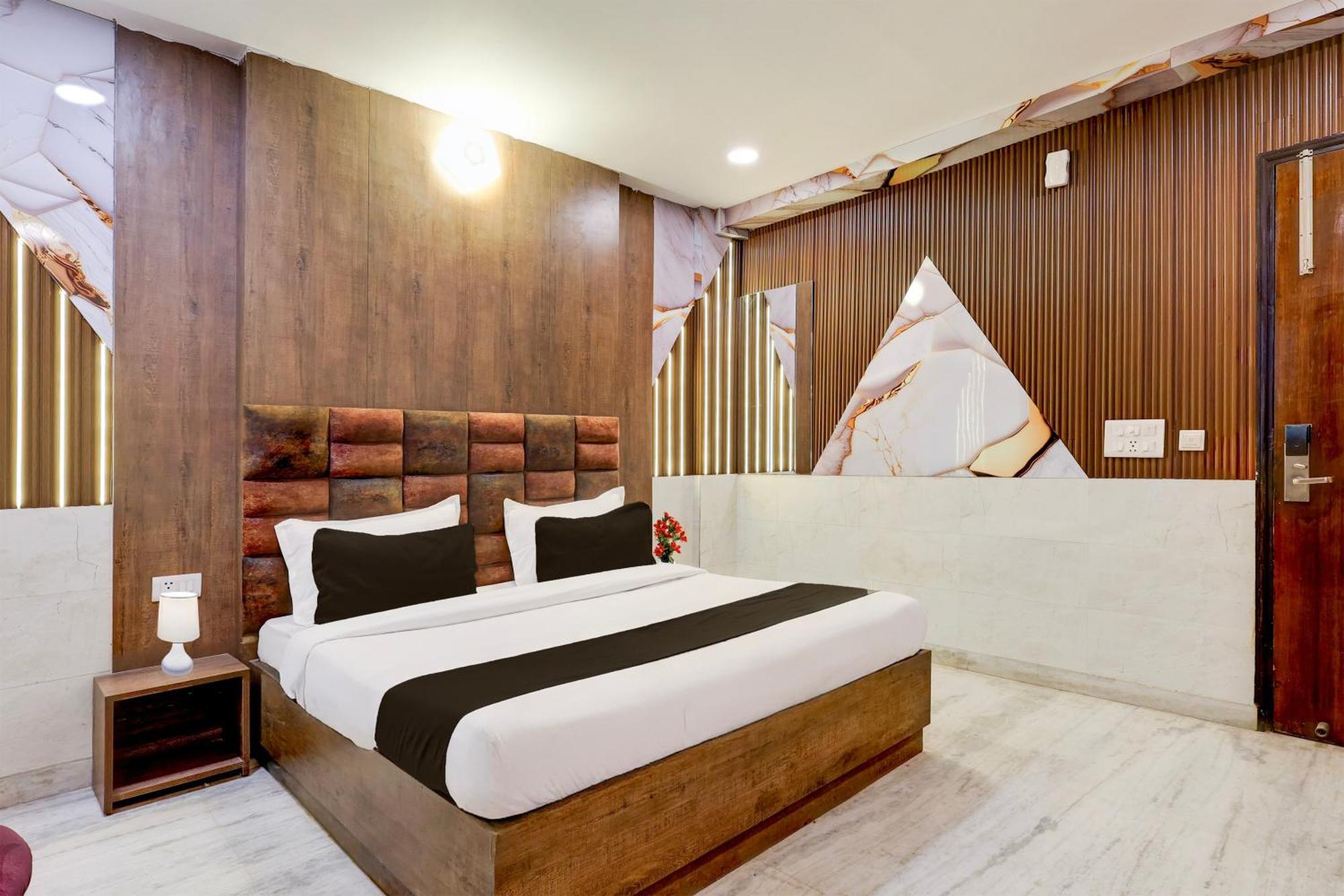 Super Hotel O Alipur Narela Buitenkant foto