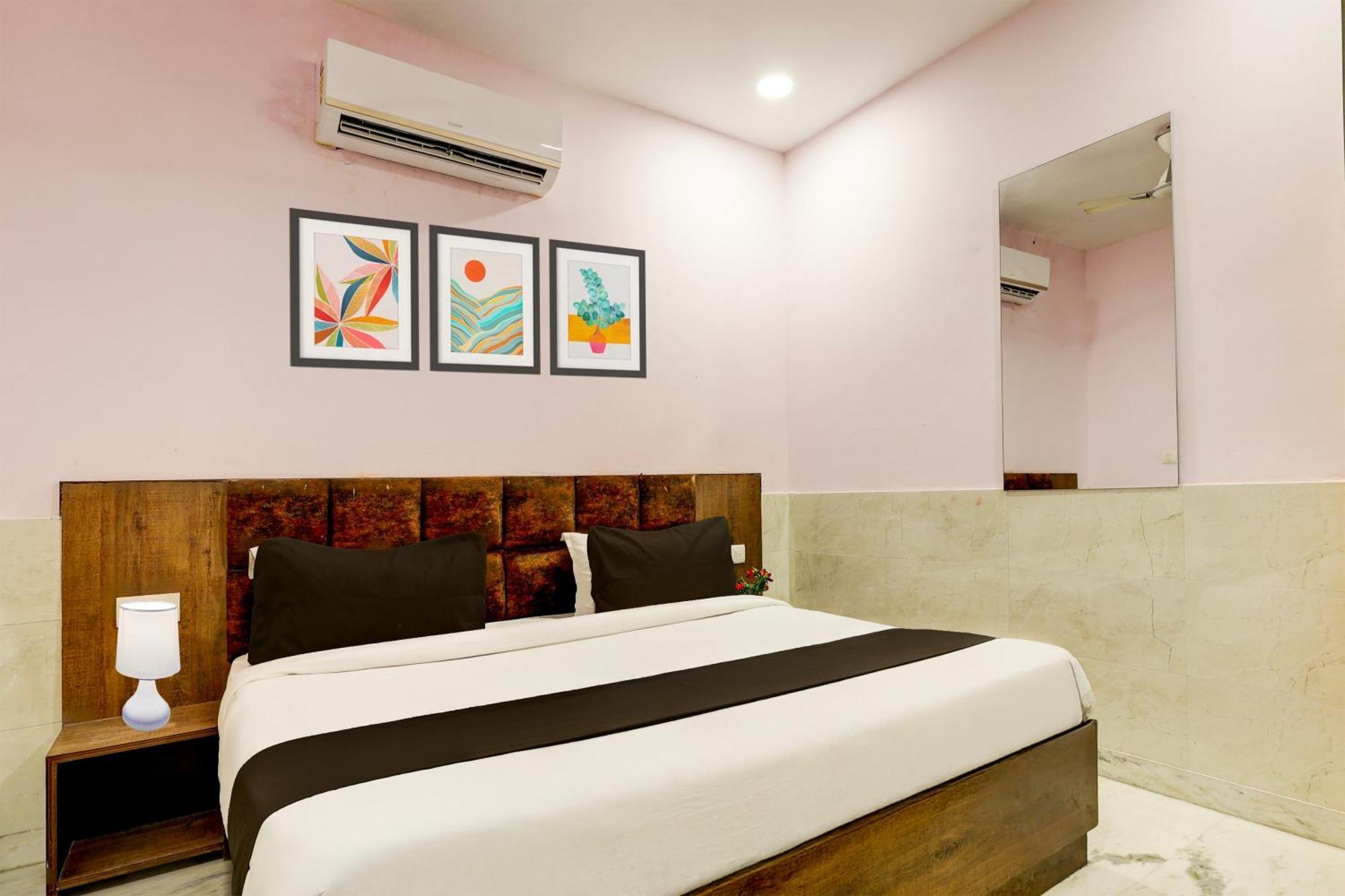 Super Hotel O Alipur Narela Buitenkant foto