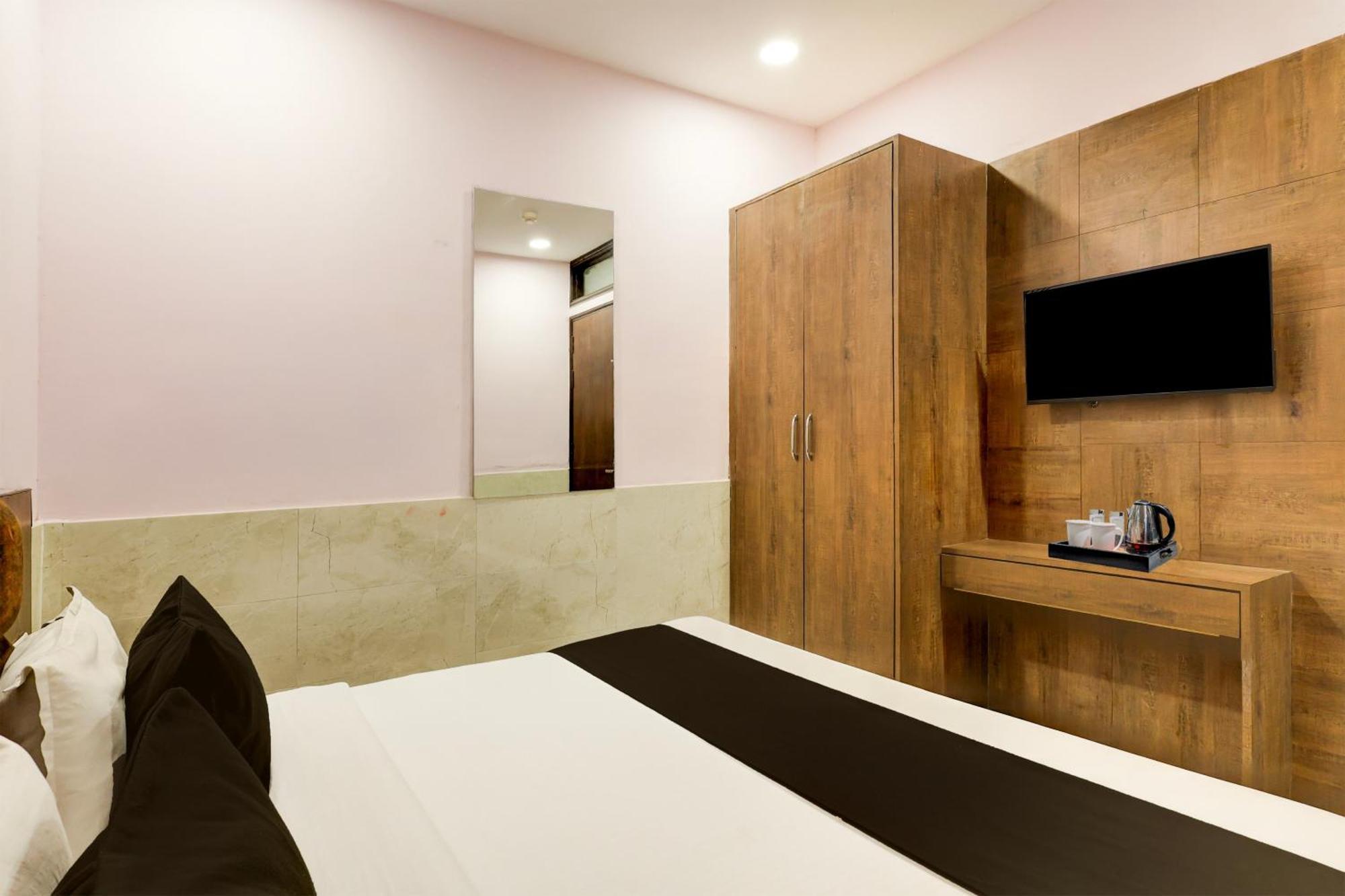 Super Hotel O Alipur Narela Buitenkant foto